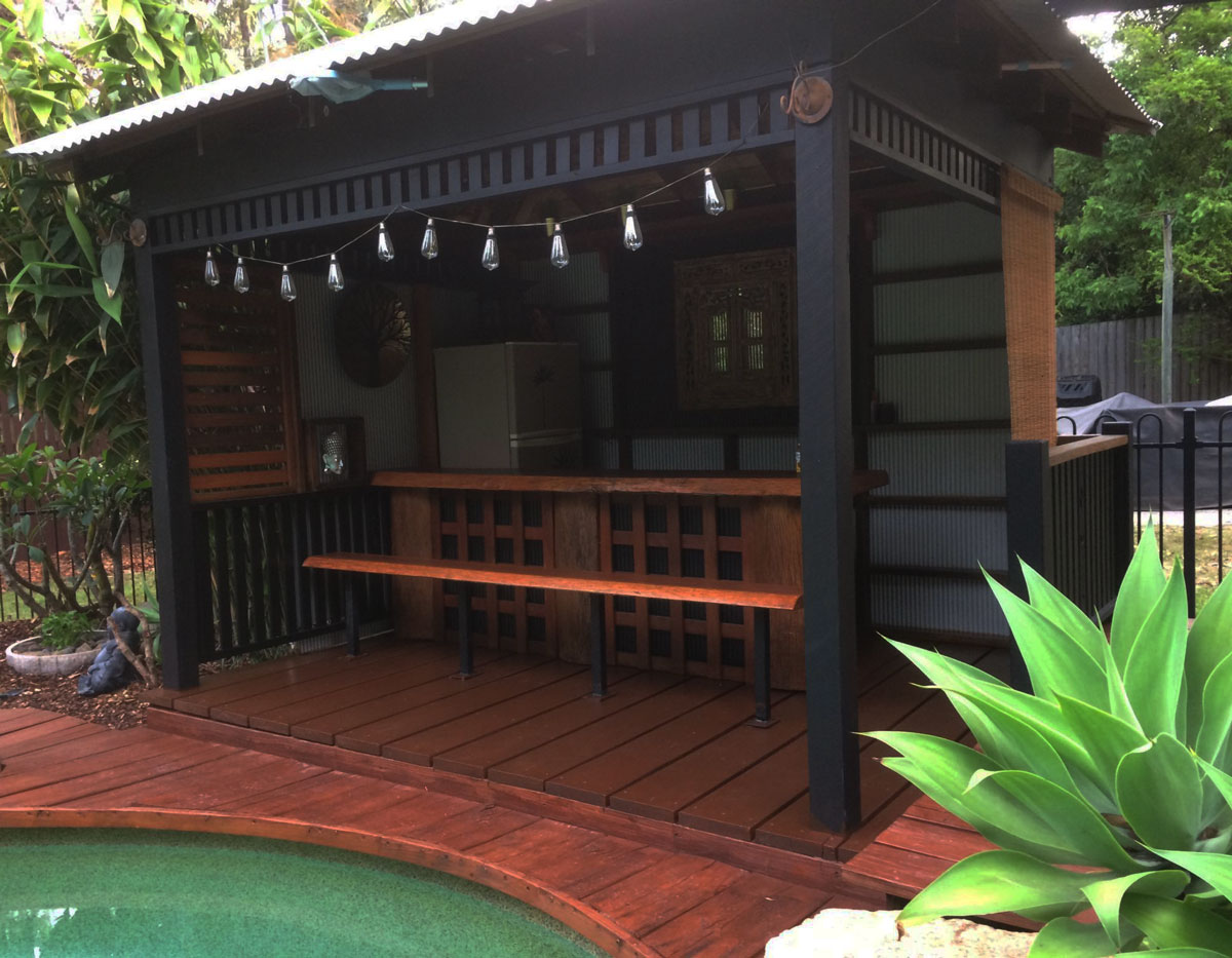 Pool Gazebo featuring the beautiful Spotted Gum Slabs, wide Merbau Decking, Big End Section Hardwood Posts available from Tradeware Building Supplies Brisbane.