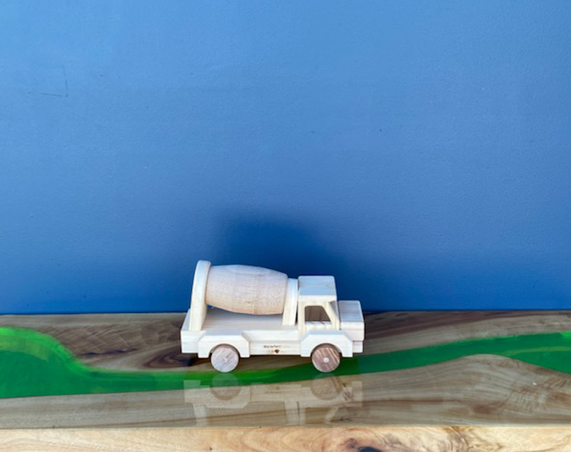 Wooden-toy-trucks-and-cars—Tradeware-Building-Supplies-7