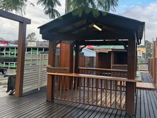 Structural hardwood timber available from Tradeware Building Supplies located in Chandler, Brisbane.