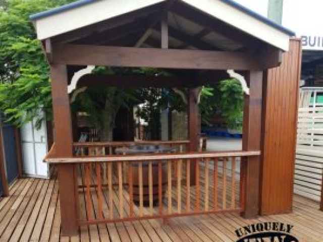 Pergola and Gazebo timbers mainly used are F7 smooth treated Pine, Ironbark, Spotted Gum and Pacific Jarrah. Also Big End Section Posts for visual impact.